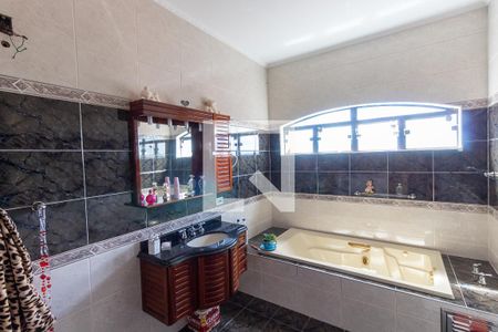 Casa à venda com 360m², 4 quartos e 4 vagasBanheiro da Suíte