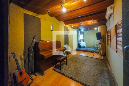 Casa à venda com 310m², 3 quartos e 3 vagas Casa à venda com 310m², 3 quartos e 3 vagasHall Anexo Quarto 4 Studio