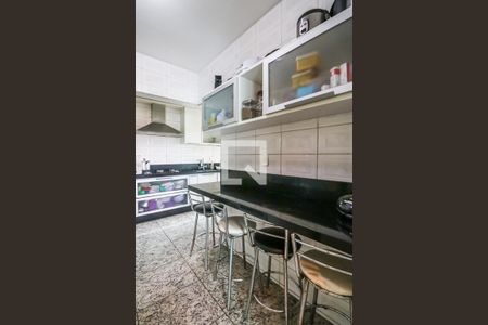 Apartamento à venda com 170m², 4 quartos e 2 vagas Apartamento à venda com 170m², 4 quartos e 2 vagasCozinha
