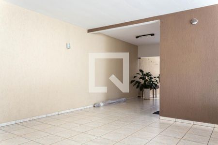 Casa à venda com 200m², 3 quartos e 5 vagas Casa à venda com 200m², 3 quartos e 5 vagasGaragem
