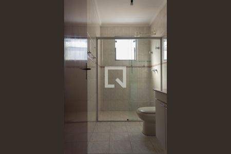Casa à venda com 200m², 3 quartos e 5 vagas Casa à venda com 200m², 3 quartos e 5 vagasBanheiro Social