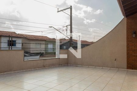 Casa à venda com 200m², 3 quartos e 5 vagas Casa à venda com 200m², 3 quartos e 5 vagasVaranda da Suíte