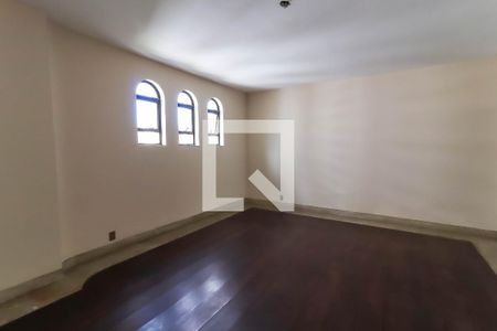 Apartamento para alugar com 300m², 3 quartos e 4 vagas Apartamento para alugar com 300m², 3 quartos e 4 vagasSala de TV