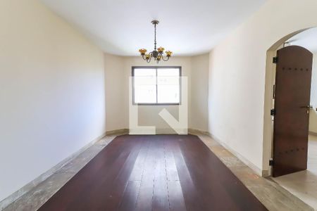 Apartamento para alugar com 300m², 3 quartos e 4 vagas Apartamento para alugar com 300m², 3 quartos e 4 vagasSala de Jantar