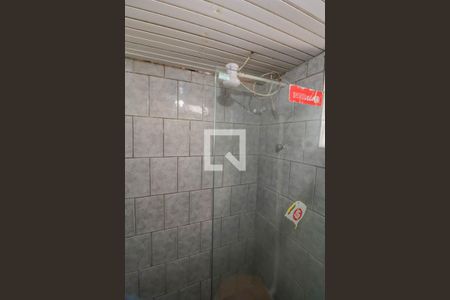 Casa à venda com 220m², 2 quartos e 2 vagasBanheiro de serviço  