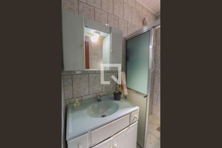 Casa à venda com 220m², 2 quartos e 2 vagasBanheiro 