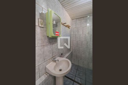 Casa à venda com 220m², 2 quartos e 2 vagasBanheiro de serviço  