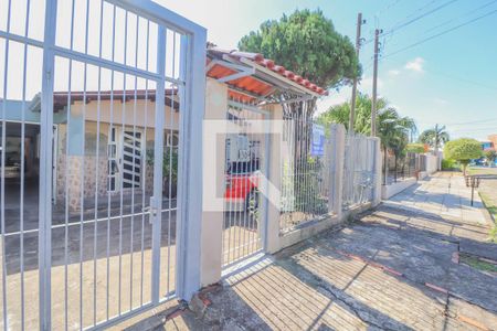 Casa à venda com 220m², 2 quartos e 2 vagasFachada 