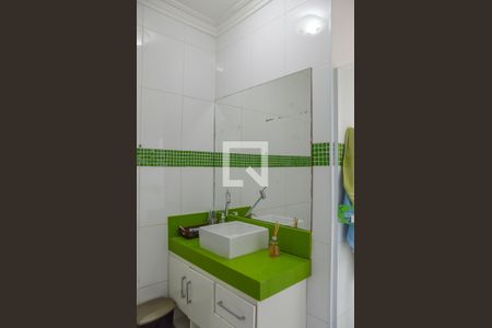 Casa à venda com 230m², 3 quartos e 2 vagas Casa à venda com 230m², 3 quartos e 2 vagasBanheiro