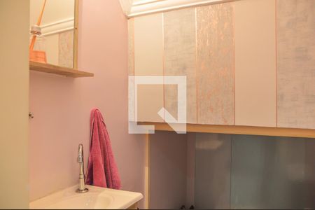 Casa à venda com 230m², 3 quartos e 2 vagas Casa à venda com 230m², 3 quartos e 2 vagasLavabo