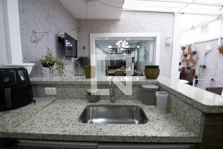 Casa à venda com 189m², 3 quartos e 2 vagas Casa à venda com 189m², 3 quartos e 2 vagasÁrea externa