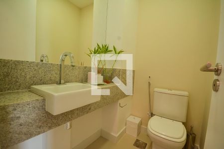 Lavabo de apartamento para alugar com 2 quartos, 82m² em Botafogo, Rio de Janeiro