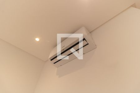 Apartamento à venda com 95m², 2 quartos e 2 vagas Apartamento à venda com 95m², 2 quartos e 2 vagasDetalhe da Suíte