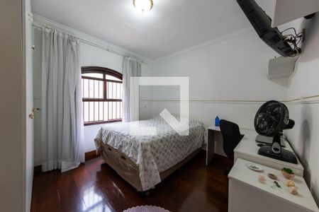 Casa à venda com 240m², 3 quartos e 5 vagas Casa à venda com 240m², 3 quartos e 5 vagasQuarto 3