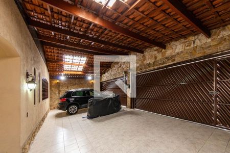 Casa à venda com 240m², 3 quartos e 5 vagas Casa à venda com 240m², 3 quartos e 5 vagasÁrea comum