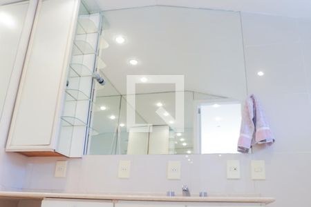 Casa à venda com 500m², 4 quartos e 2 vagasBanheiro da Suíte 4