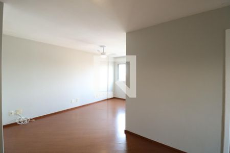 Sala de apartamento para alugar com 3 quartos, 72m² em Jardim Ester, São Paulo