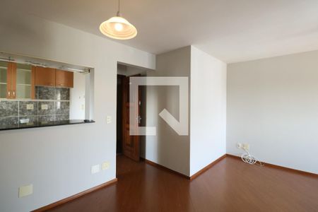 Sala de apartamento para alugar com 3 quartos, 72m² em Jardim Ester, São Paulo