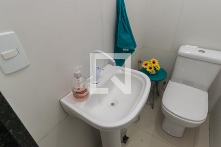 Casa à venda com 250m², 4 quartos e 2 vagasLavabo