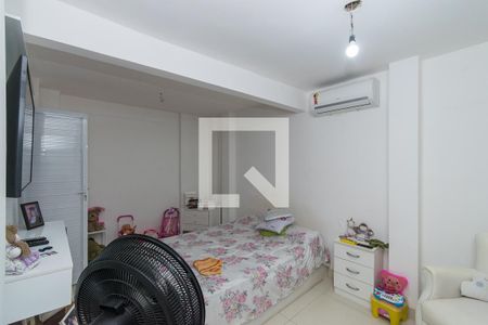 Casa à venda com 250m², 4 quartos e 2 vagasQuarto 1 Suíte