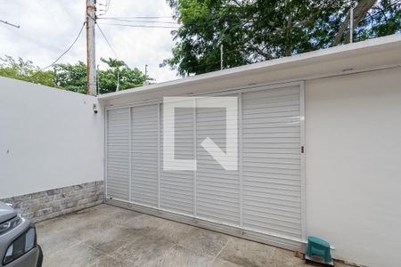 Casa à venda com 250m², 4 quartos e 2 vagasGaragem - Portão automático