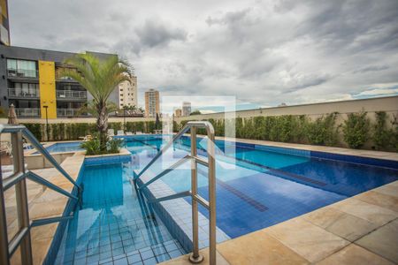 Apartamento à venda com 61m², 2 quartos e 2 vagas Apartamento à venda com 61m², 2 quartos e 2 vagasÁrea comum - Piscina