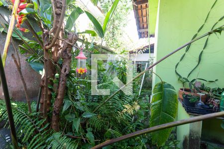 Casa à venda com 337m², 3 quartos e 3 vagas Casa à venda com 337m², 3 quartos e 3 vagasQuintal