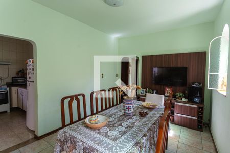 Casa à venda com 337m², 3 quartos e 3 vagas Casa à venda com 337m², 3 quartos e 3 vagasCopa