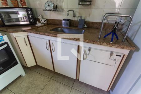 Casa à venda com 337m², 3 quartos e 3 vagas Casa à venda com 337m², 3 quartos e 3 vagasArmário da Cozinha