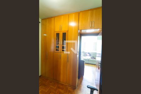 Casa à venda com 337m², 3 quartos e 3 vagas Casa à venda com 337m², 3 quartos e 3 vagasArmário do Quarto 2