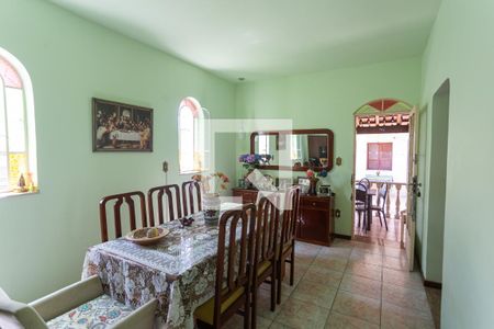 Casa à venda com 337m², 3 quartos e 3 vagas Casa à venda com 337m², 3 quartos e 3 vagasCopa