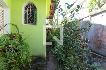 Casa à venda com 337m², 3 quartos e 3 vagas Casa à venda com 337m², 3 quartos e 3 vagasQuintal