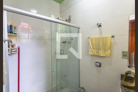 Casa à venda com 337m², 3 quartos e 3 vagas Casa à venda com 337m², 3 quartos e 3 vagasBanheiro da Suíte