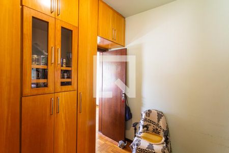 Casa à venda com 337m², 3 quartos e 3 vagas Casa à venda com 337m², 3 quartos e 3 vagasQuarto 2