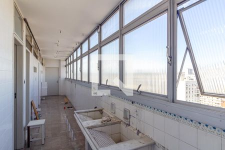 Apartamento para alugar com 215m², 3 quartos e 2 vagas Apartamento para alugar com 215m², 3 quartos e 2 vagasLavanderia