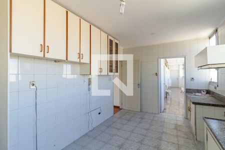 Apartamento para alugar com 215m², 3 quartos e 2 vagas Apartamento para alugar com 215m², 3 quartos e 2 vagasCozinha