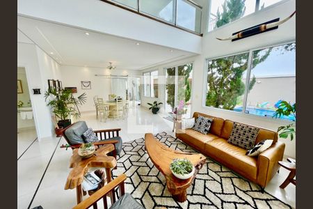 Casa de condomínio à venda com 350m², 4 quartos e 4 vagas