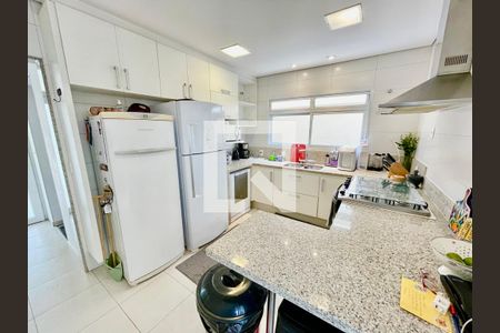 Casa de condomínio à venda com 350m², 4 quartos e 4 vagas