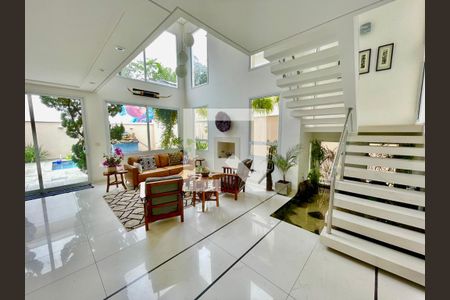 Casa de condomínio à venda com 350m², 4 quartos e 4 vagas