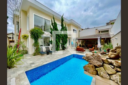 Casa de condomínio à venda com 350m², 4 quartos e 4 vagas