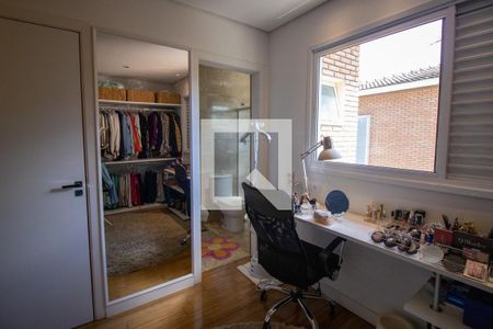 Casa de condomínio à venda com 210m², 4 quartos e 4 vagas Casa de condomínio à venda com 210m², 4 quartos e 4 vagasQuarto 2