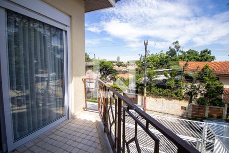 Casa de condomínio à venda com 210m², 4 quartos e 4 vagas Casa de condomínio à venda com 210m², 4 quartos e 4 vagasVaranda do Quarto 1