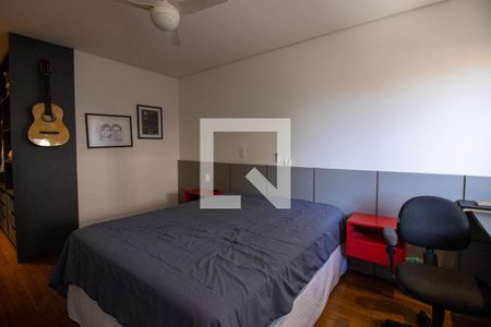 Casa de condomínio à venda com 210m², 4 quartos e 4 vagas Casa de condomínio à venda com 210m², 4 quartos e 4 vagasQuarto 3