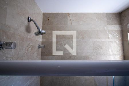 Casa de condomínio à venda com 210m², 4 quartos e 4 vagas Casa de condomínio à venda com 210m², 4 quartos e 4 vagasBanheiro do Quarto 2