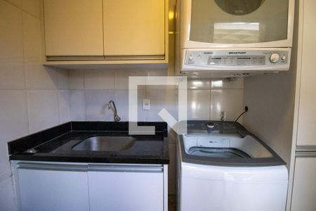 Casa de condomínio à venda com 210m², 4 quartos e 4 vagas Casa de condomínio à venda com 210m², 4 quartos e 4 vagasÁrea de Serviço