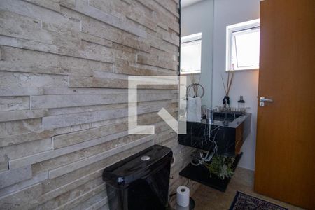 Casa de condomínio à venda com 210m², 4 quartos e 4 vagas Casa de condomínio à venda com 210m², 4 quartos e 4 vagasLavabo