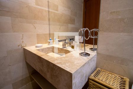 Casa de condomínio à venda com 210m², 4 quartos e 4 vagas Casa de condomínio à venda com 210m², 4 quartos e 4 vagasBanheiro do Quarto 3