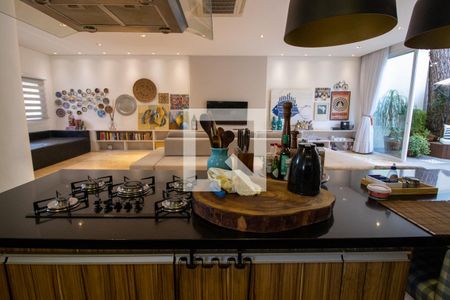 Casa de condomínio à venda com 210m², 4 quartos e 4 vagas Casa de condomínio à venda com 210m², 4 quartos e 4 vagasCozinha