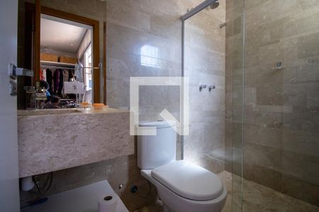 Casa de condomínio à venda com 210m², 4 quartos e 4 vagas Casa de condomínio à venda com 210m², 4 quartos e 4 vagasBanheiro do Quarto 2