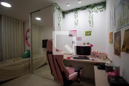 Casa de condomínio à venda com 145m², 3 quartos e 2 vagas Casa de condomínio à venda com 145m², 3 quartos e 2 vagasSuíte 3